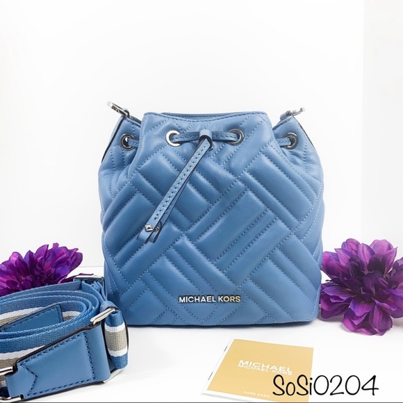 Michael Kors Handbags - NWT Michael Kors Shoulder Bag